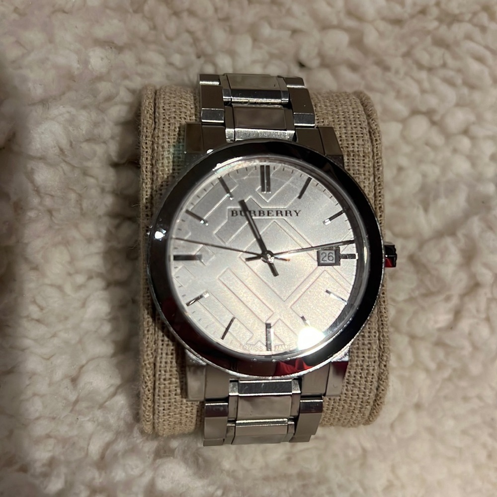 Womens Burberry Watch. l